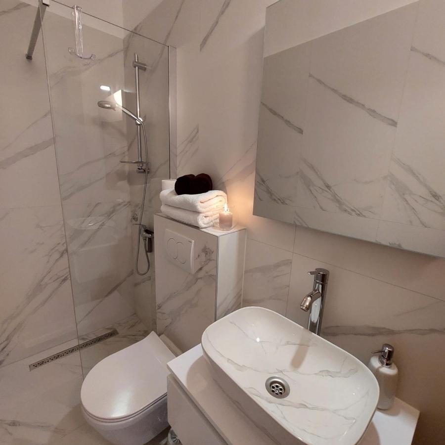 Apartments Leon 2 Banjol Εξωτερικό φωτογραφία
